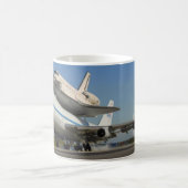 MUG AÉRONEF DE TRANSPORTEUR DE NAVETTE SPATIALE (Centre)
