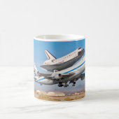 MUG AÉRONEF DE TRANSPORTEUR DE NAVETTE SPATIALE (Centre)