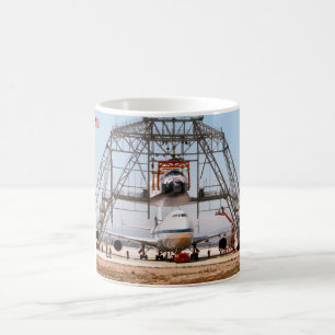 MUG AÉRONEF DE TRANSPORTEUR DE NAVETTE SPATIALE