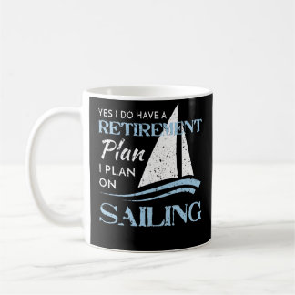 Mug Affligé naviguant le régime de retraite de voilier