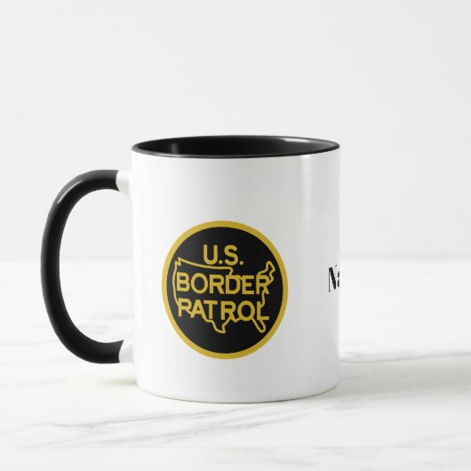 Mug Agent de patrouille frontalière des États-Unis sur (Gauche)