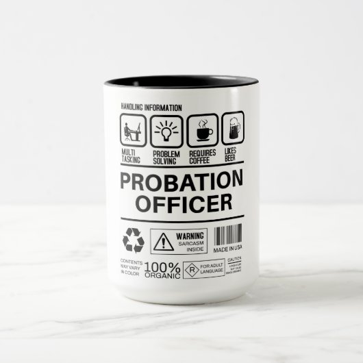 Mug Agent de probation amusant manipuler l'information (Centre)