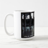 Mug Agora antique d'Athènes, Grèce. Stoa d'Attalos (Gauche)