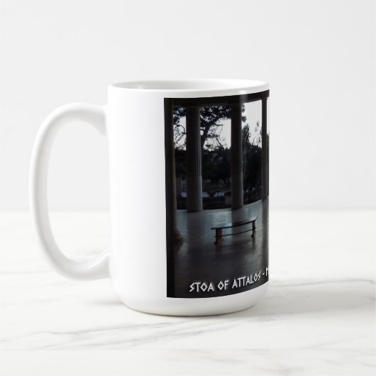 Mug Agora antique d'Athènes, Grèce. Stoa d'Attalos (Gauche)