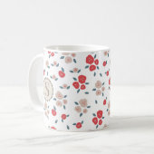 Mug Agritourisme Floral Rouge Tan, Monogramme rustique (Devant gauche)