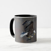 Mug Aigle chauve regardant un poisson (Devant gauche)