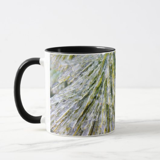 Mug Aiguilles de pin recouvert de glace Botanique hive (Gauche)