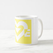 Mug Aimer Blanc sur Jaune (Devant droit)