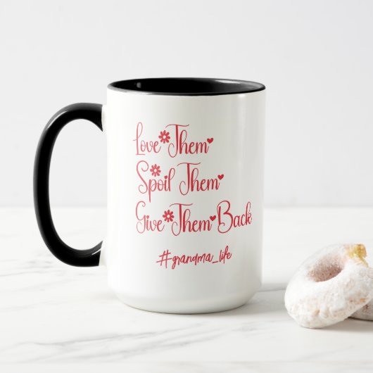 Mug Aimez-Les Les Gâter Leur Rendre Grand-Mère Drôle (Avec donut)