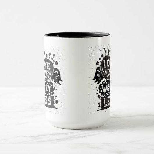 Mug Aimez plus d'inquiétude moins (Centre)
