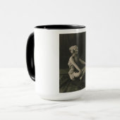 Mug Aimez une pauvre femme de ménage assise Jambes cro (Devant gauche)