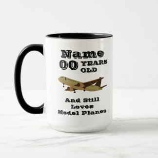 Mug Ajouter un nom d'âge Plans de modèles personnalisé