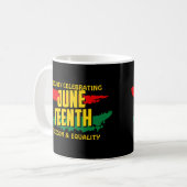 Mug Ajouter un nom Modifier le texte Célébrer la liber (Devant gauche)