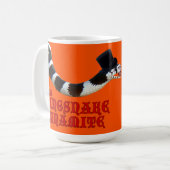 Mug AKA Kingsnake Dynamite (Devant gauche)