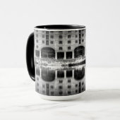 Mug Albert Dock Liverpool (Devant gauche)