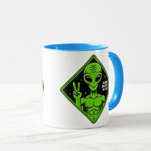 Mug Alien. (Devant droit)
