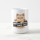 Mug Alimenté par le café et les chats Mignon design de (Centre)