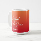 Mug Alimenté par le feu et la grâce Chrétien personnal (Devant gauche)