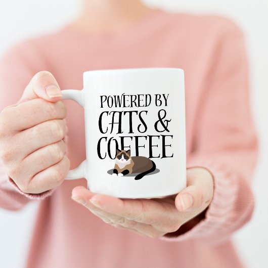 Mug Alimenté par les chats et le café
