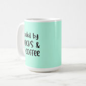 Mug Alimenté par les livres (Devant gauche)
