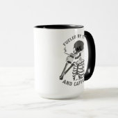 Mug Alimenté par Spite and Caffeine Skeleton Coffee Lo (Devant droit)