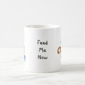 Mug Alimentez-moi attaquent maintenant (Centre)