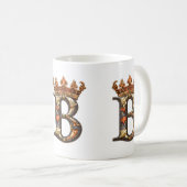 Mug Alphabet B décoré avec couronne (Devant droit)