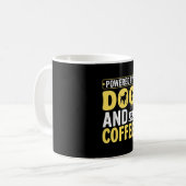 Mug Amateur de café chien propulsé par le design (Devant gauche)