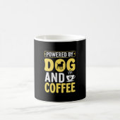 Mug Amateur de café chien propulsé par le design (Centre)
