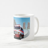 Mug Ambulance d'urgence dans Cityscape Secourt Médical (Devant droit)