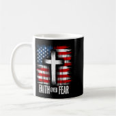 Mug American Usa Flag Christ Faith Over Fear With Cros (Gauche)