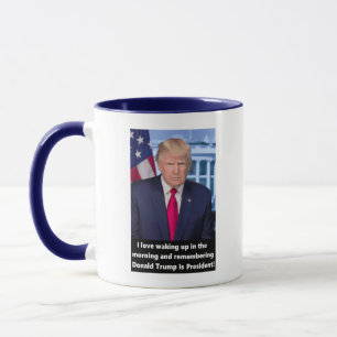 Mug Amour de Donald Trump I se réveillant pendant le