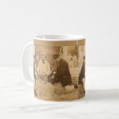 Mug Amusement 1914 sur la plage RPPC (Devant gauche)