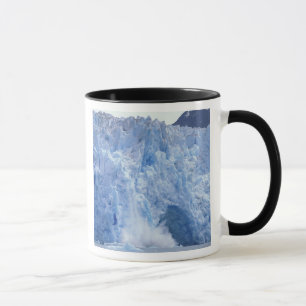 Mug AN, États-Unis, Alaska. Glacier s'effondrant dans