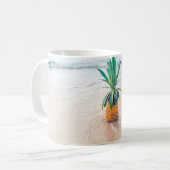 Mug Ananas sur la plage le matin (Devant gauche)