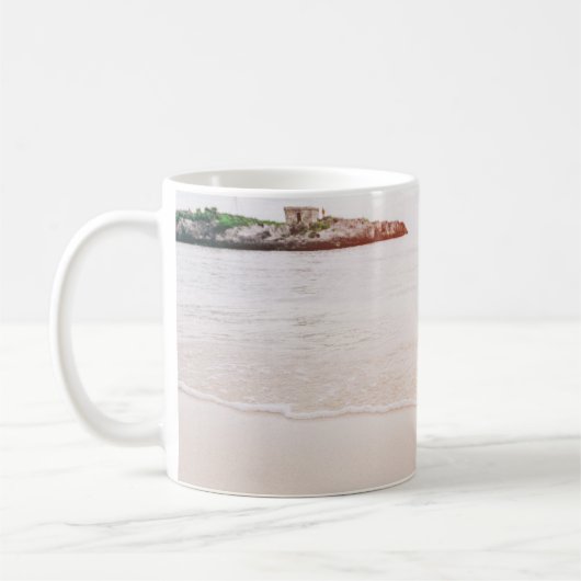 Mug Ananas sur le sable près de la plage (Gauche)