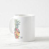 Mug Ananas Tropical Hawaii avec fleurs, Nom de famille (Devant gauche)