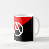 Mug Anarchie noire et blanche rouge de drapeau (Devant droit)