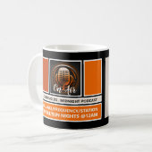 Mug Animateur de podcast à l'antenne, Publicité de pod (Devant gauche)