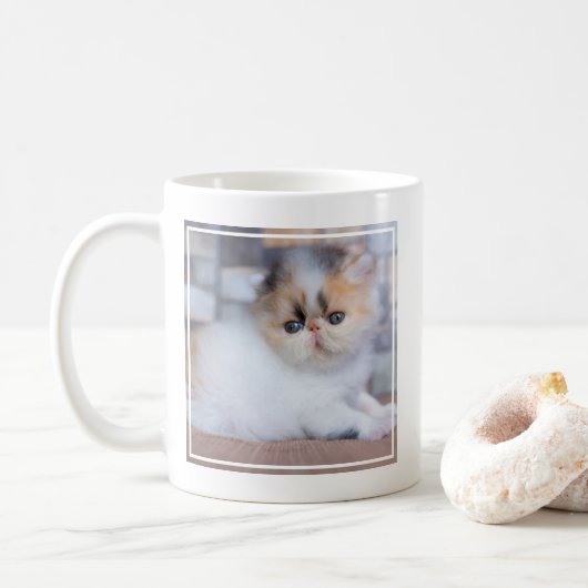 Mug Animaux de bébés cutest | Calico Persian Kitten (Avec donut)