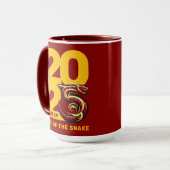 Mug Année rouge or du serpent 2025 (Devant gauche)
