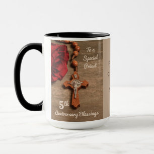 Mug Anniversaire d'ordination du prêtre 5ème Rose roug