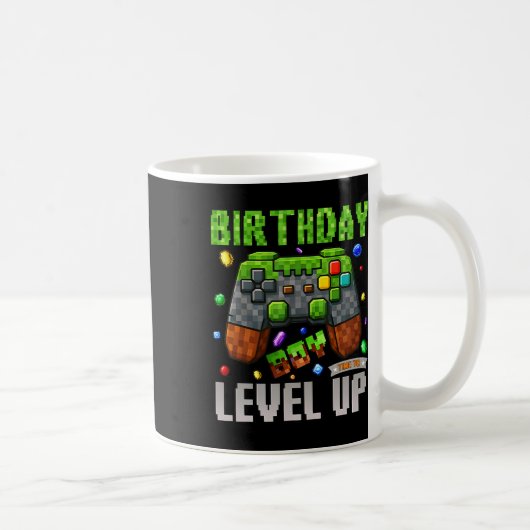 Mug Anniversaire Garçon Temps De Monter Pixel Joueur A (Droite)