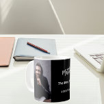 Mug Anniversaire noir blanc photo homme mythe légende<br><div class="desc">Un arrière - plan noir classique. Personnalisez et ajoutez votre propre photo du garçon/homme d'anniversaire. Le texte : Le nom en blanc avec un script de style à la main moderne. Personnalisez et ajoutez un nom,  40 ans et un texte. Texte : L'Homme,  Le Mythe,  La Légende.</div>