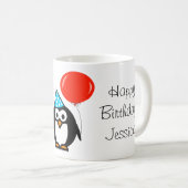 Mug anniversaire Pingouin avec ballon rouge et nom (Devant droit)