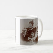 Mug Antique Famille Collage Photo B&W Image (Devant droit)