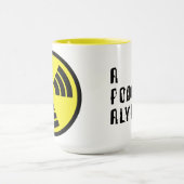 Mug Apodcastalypse Mug! Avec le logo de radiation ! (Centre)