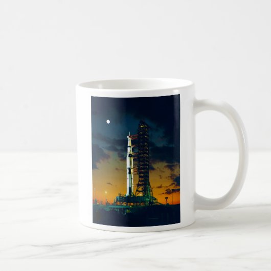 Mug Apollo 4 Saturn V sur la protection un complexe 39 (Droite)
