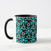 Mug Aqua Blue & Black Batik Flower Motif Monogramme (Gauche)