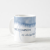 Mug Aquarelle bleue avec nom et initiale (monogramme) (Devant gauche)